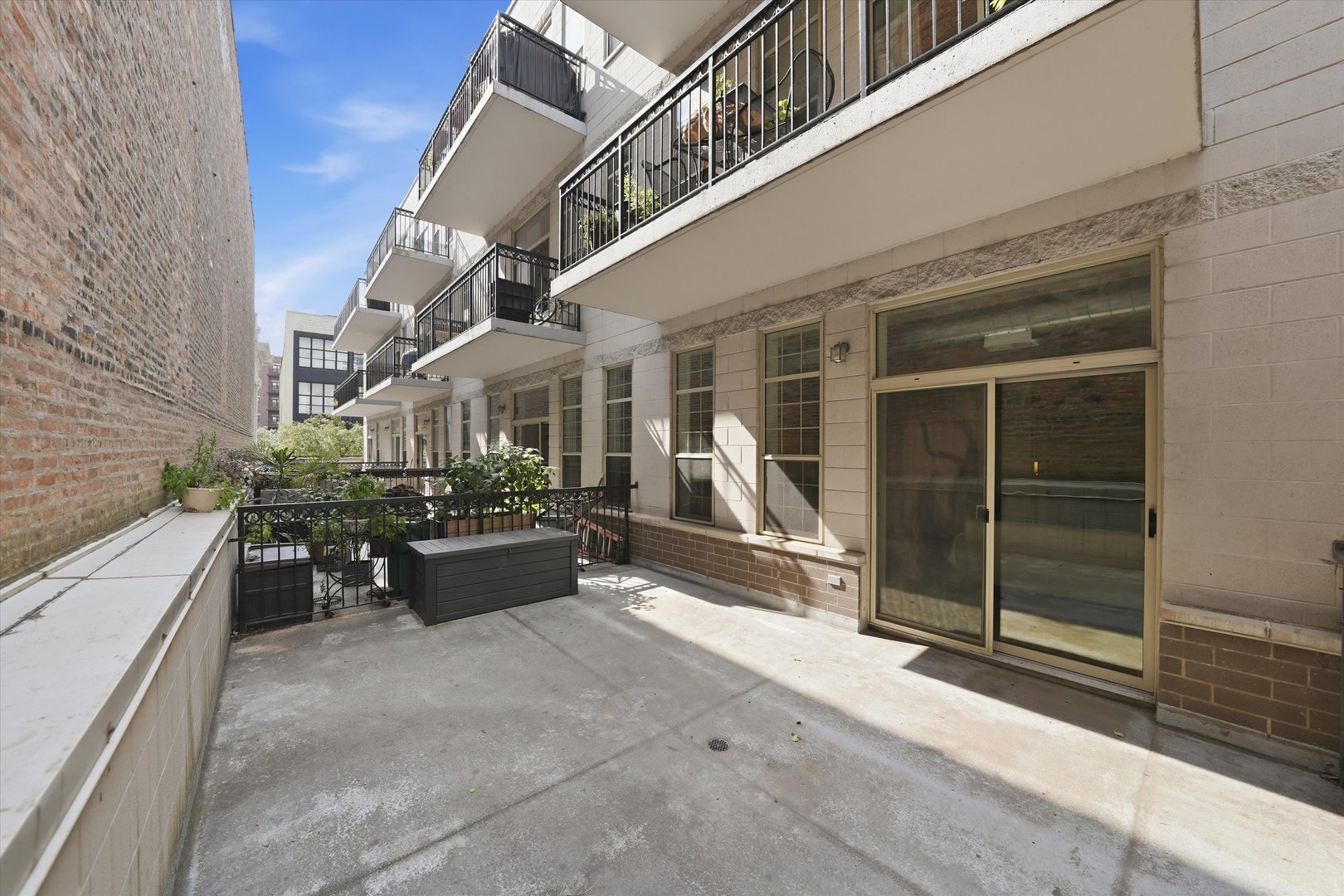 1919 S Michigan Avenue 208 Property Photo 15