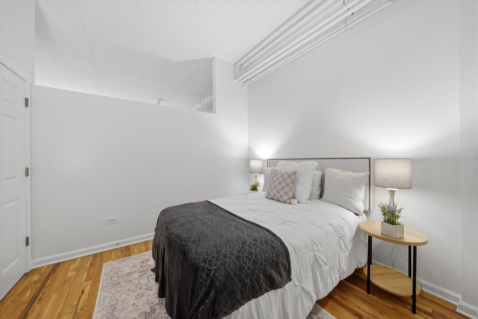 1919 S Michigan Avenue 208 Property Photo 24