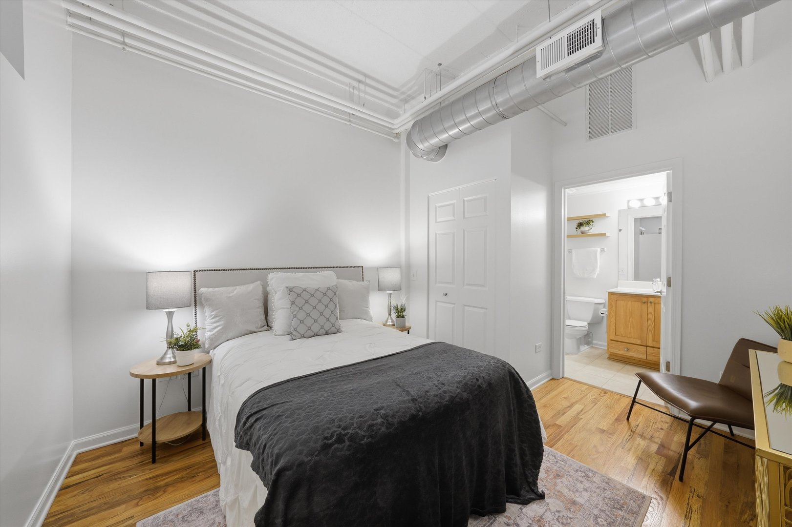 1919 S Michigan Avenue 208 Property Photo 25