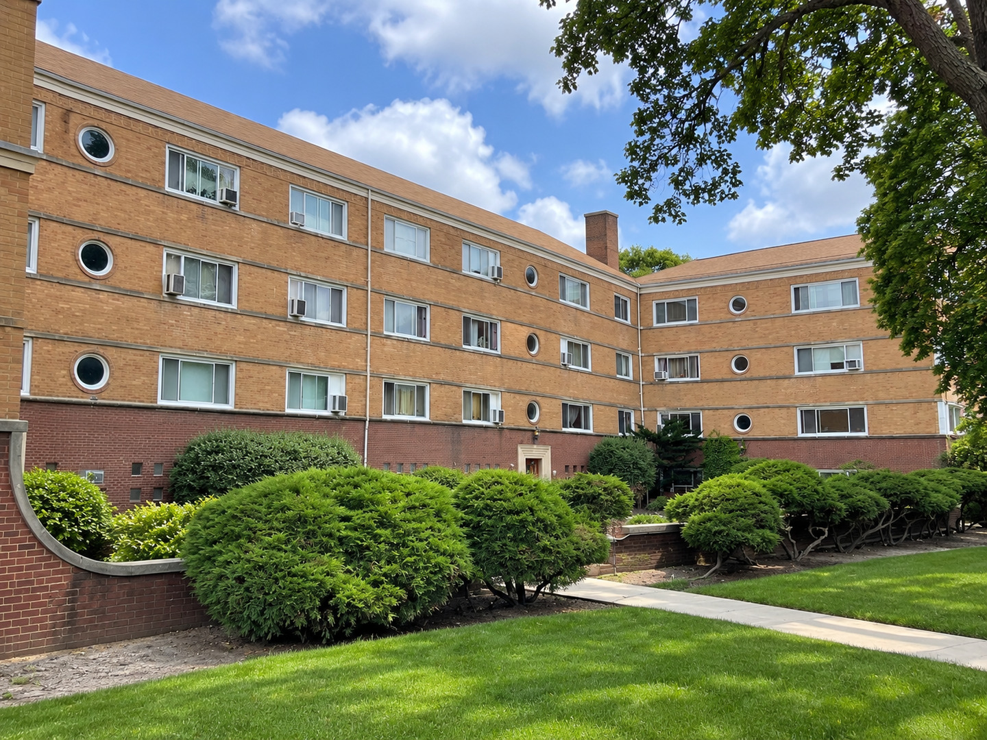 1112 N Harlem Avenue 3 Property Photo 1