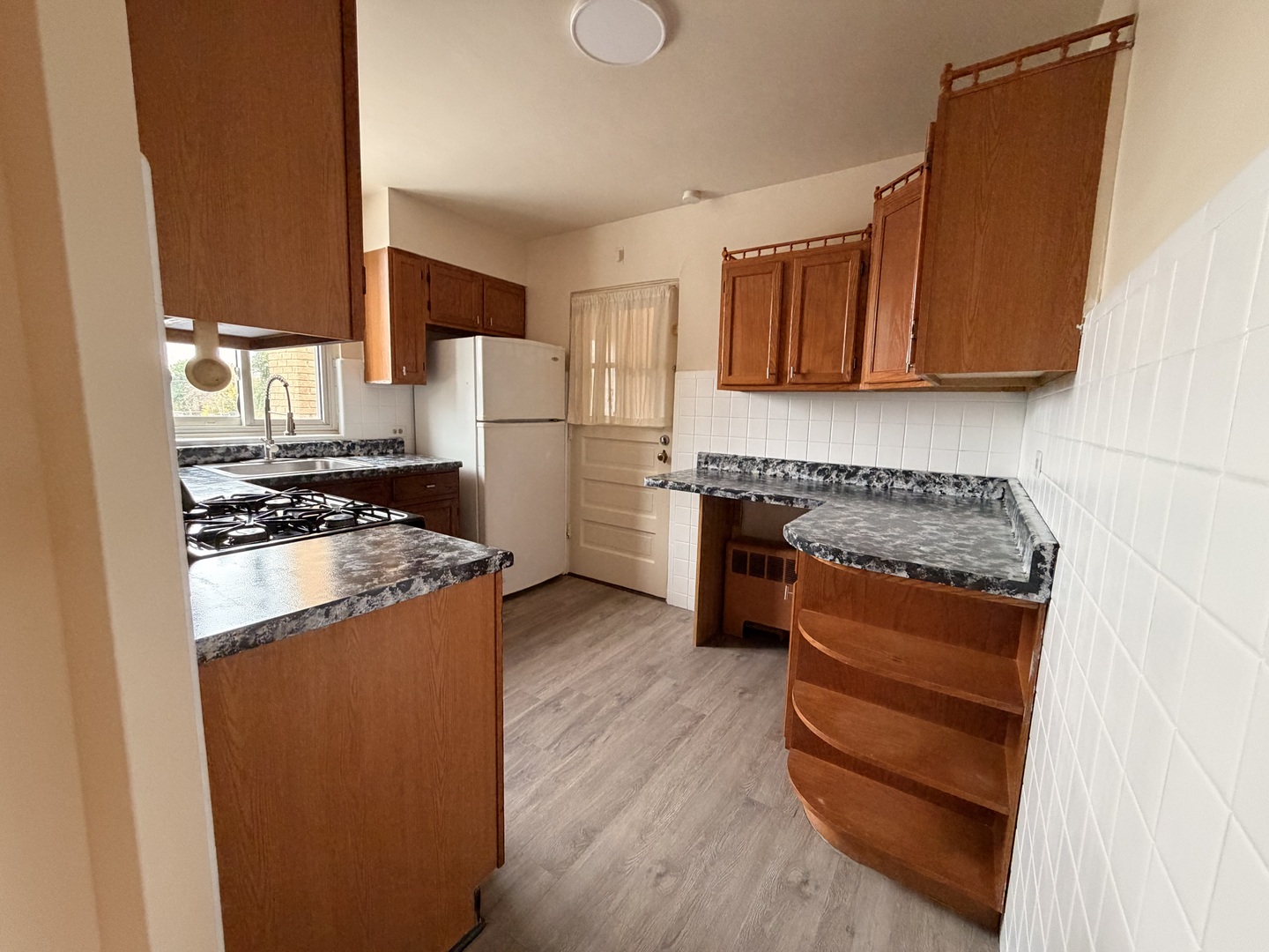 1112 N Harlem Avenue 3 Property Photo 4