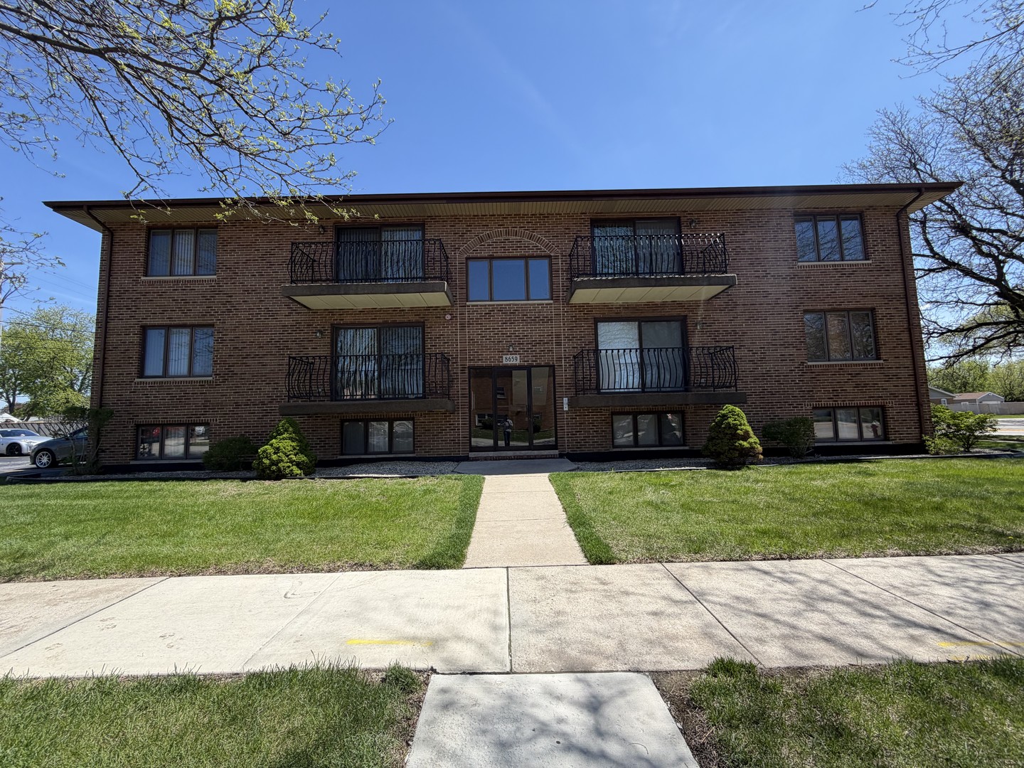 8659 Meade Avenue 2s Property Photo 2