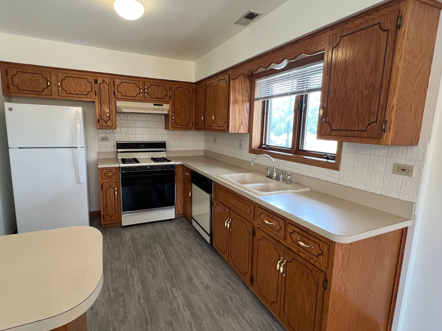 8659 Meade Avenue 2s Property Photo 8