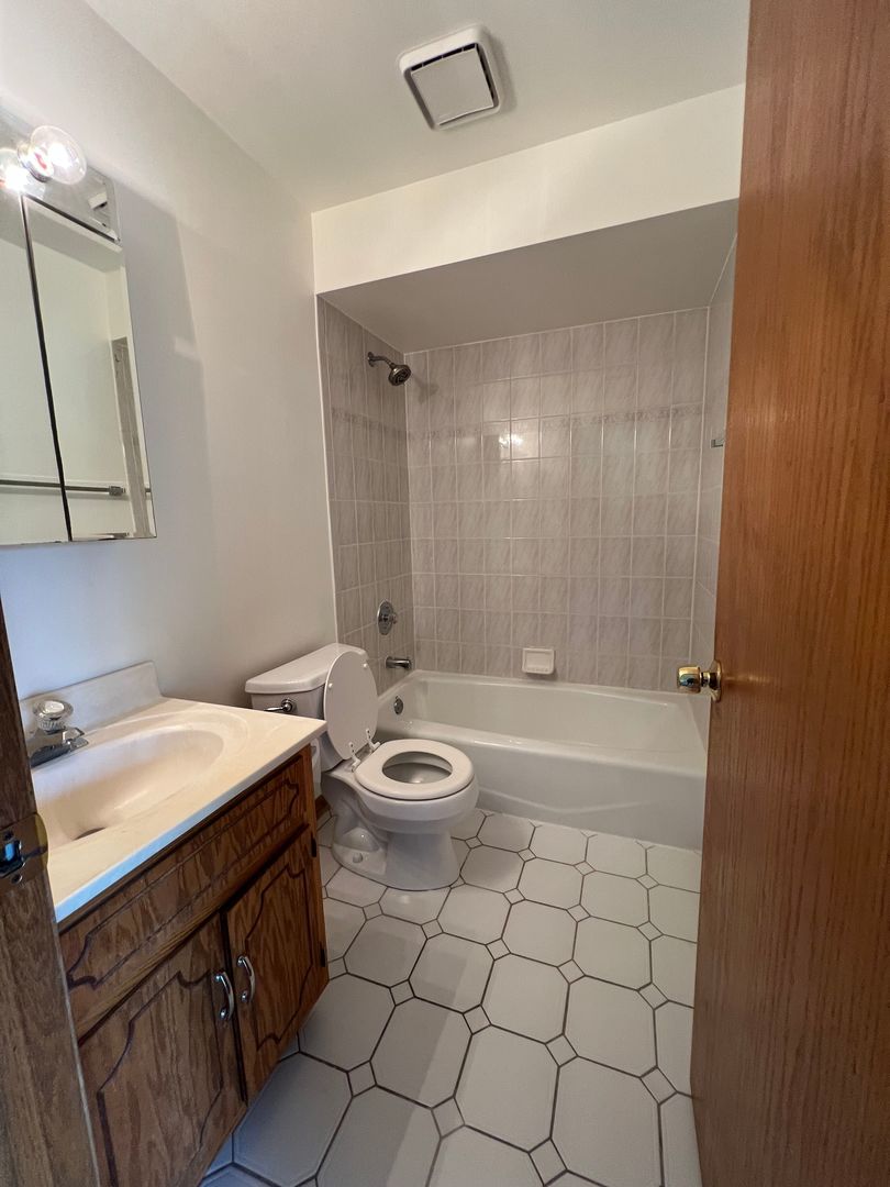 8659 Meade Avenue 2s Property Photo 10