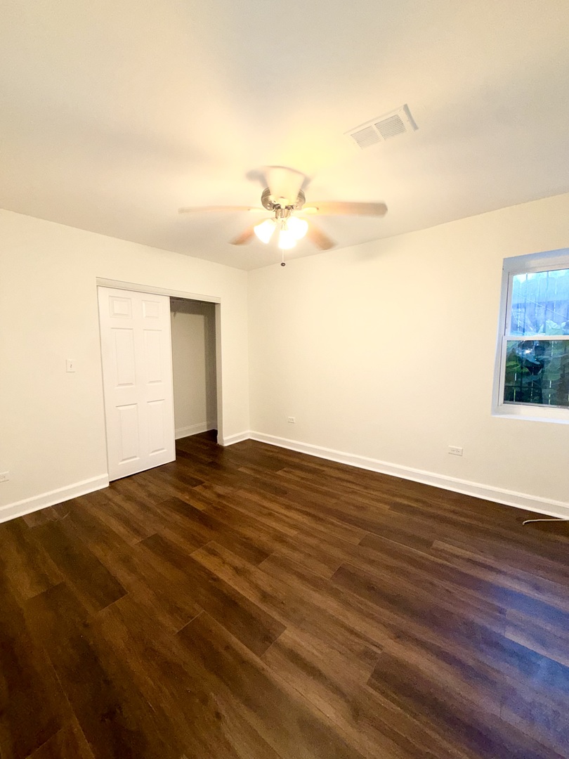 4829 S Champlain Avenue 1 Property Photo 10