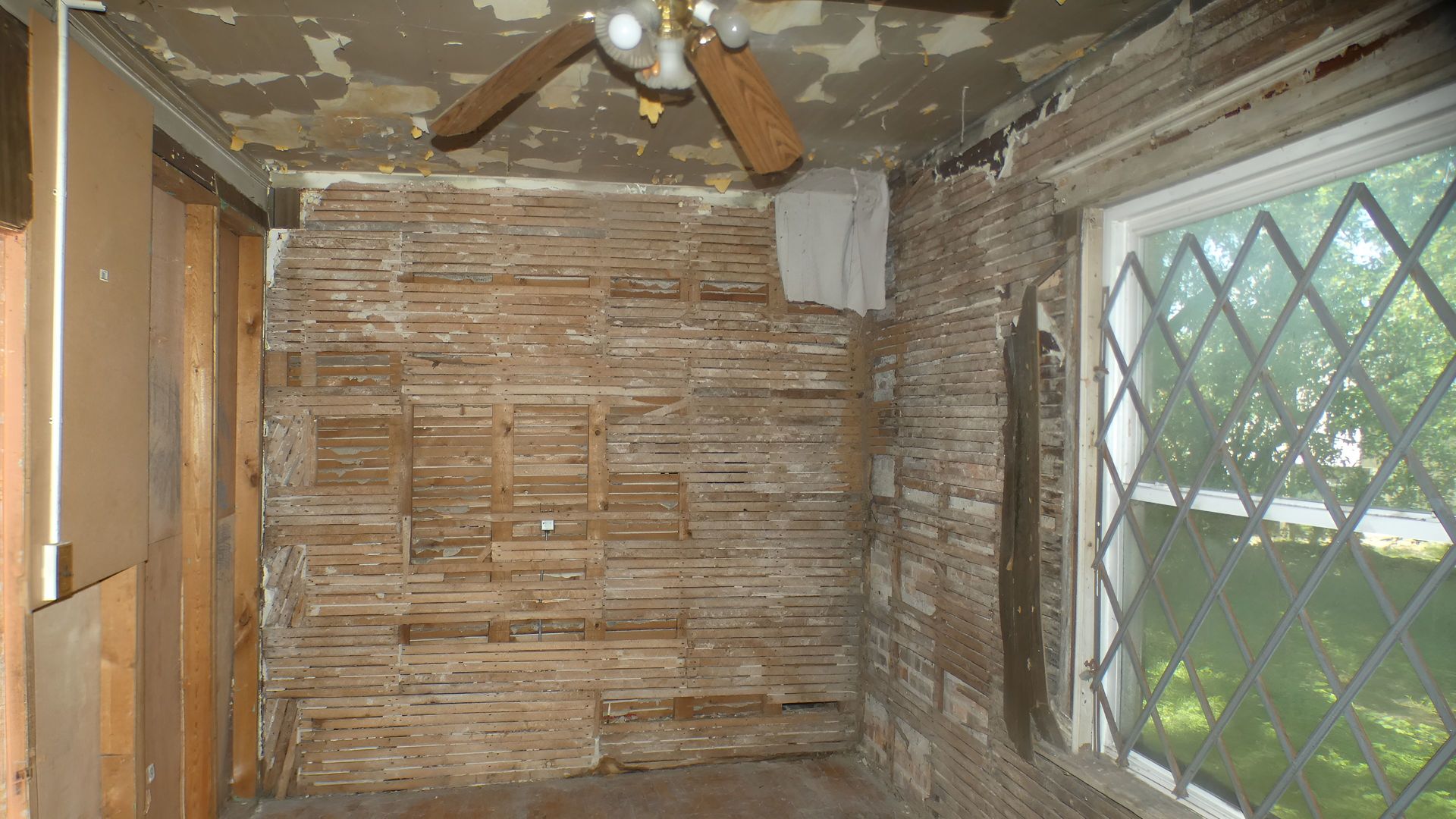 7246 S Green Street Property Photo 9