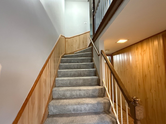 1990 Oxford Lane Property Photo 8