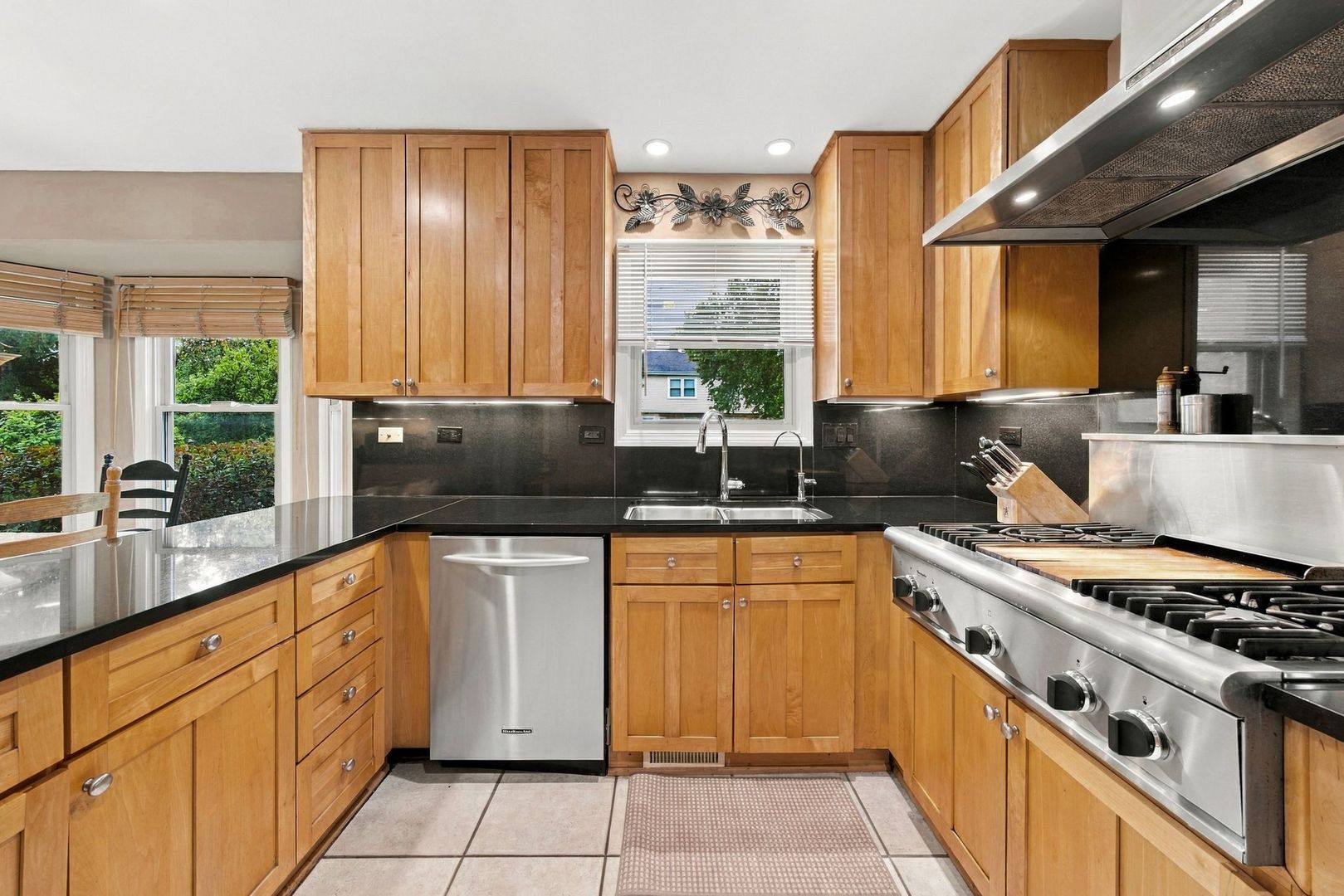 16 Copperwood Drive Property Photo 9