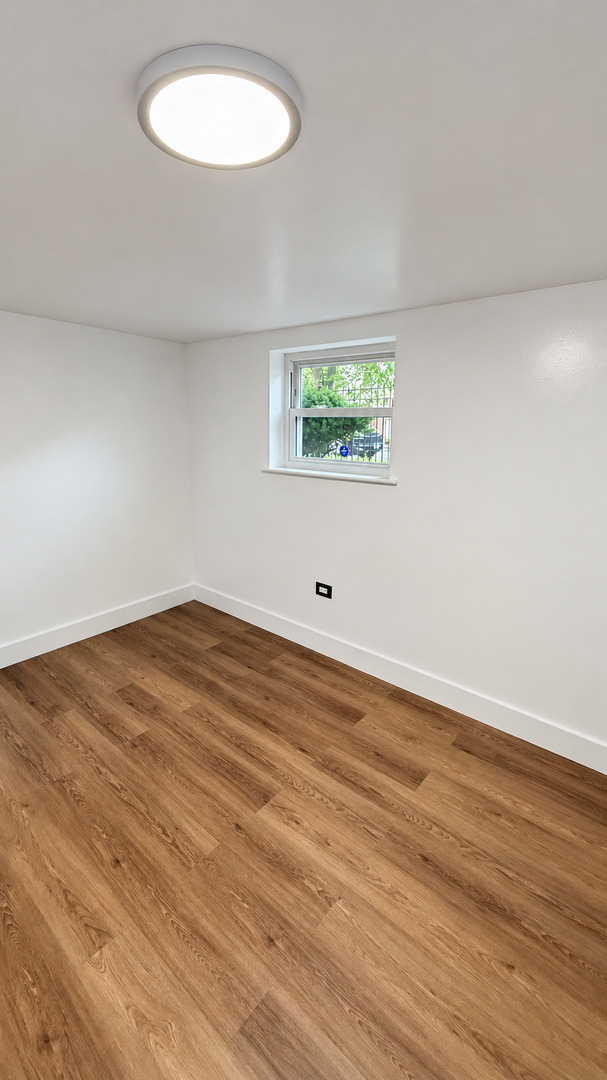 4559 S California Avenue Property Photo 12