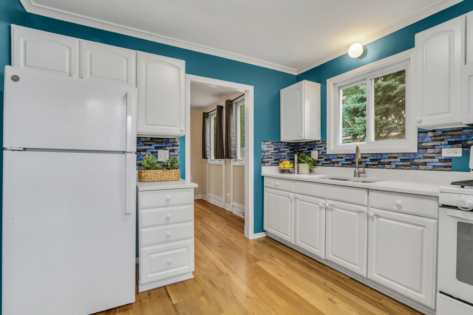37821 N Douglas Lane Property Photo 10