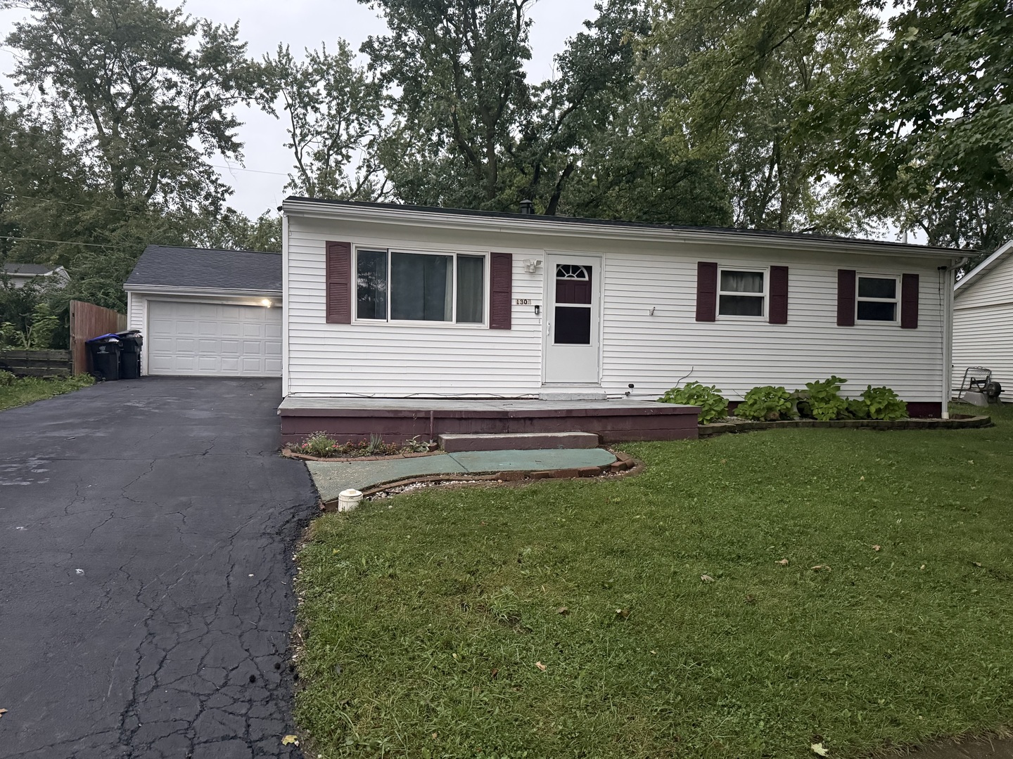 1305 Glenwood Road Property Photo 1