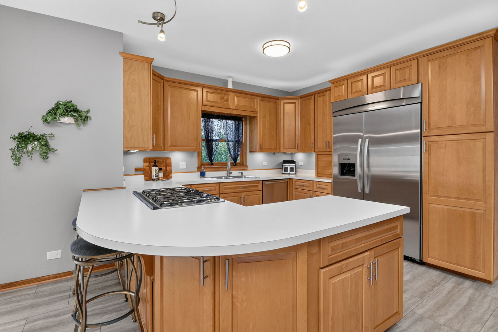 2121 Burnham Court Property Photo 8