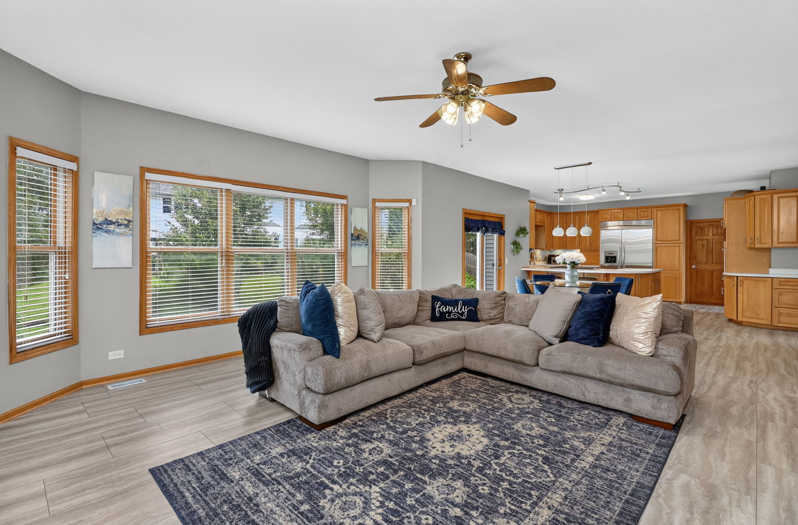 2121 Burnham Court Property Photo 14