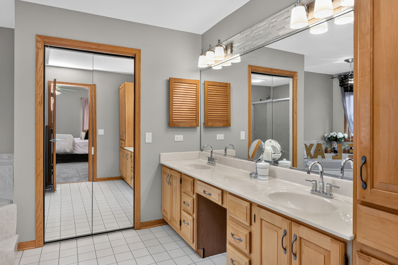 2121 Burnham Court Property Photo 22