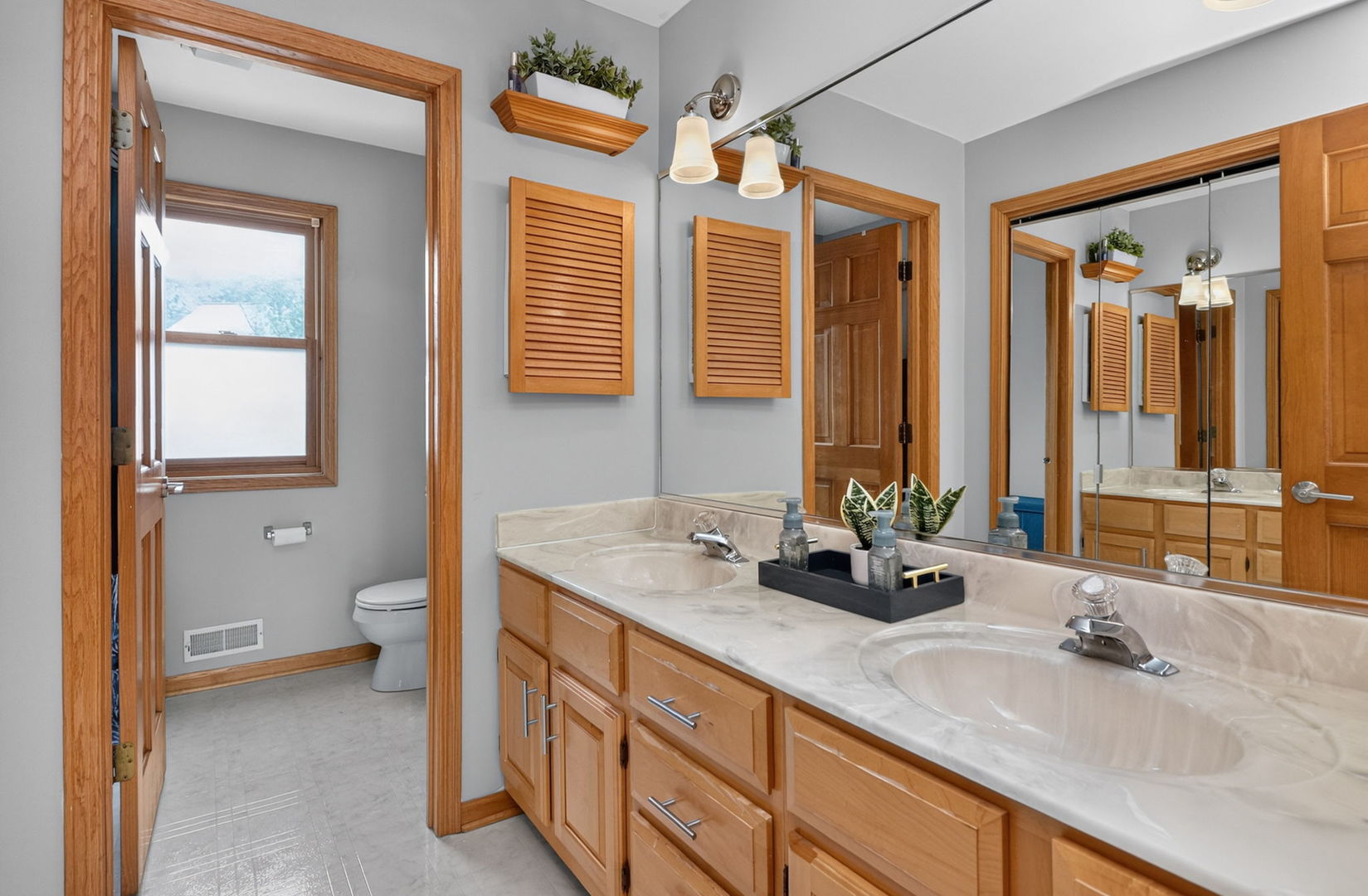 2121 Burnham Court Property Photo 27