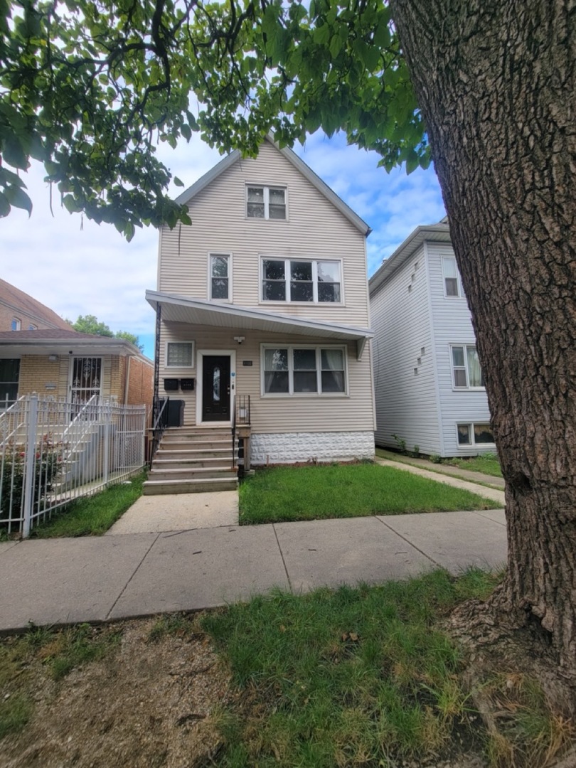 4406 S Maplewood Avenue 2 Property Photo 1