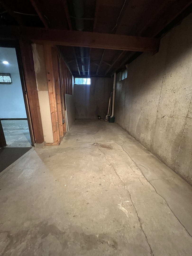 1525 Middle Road Property Photo 19