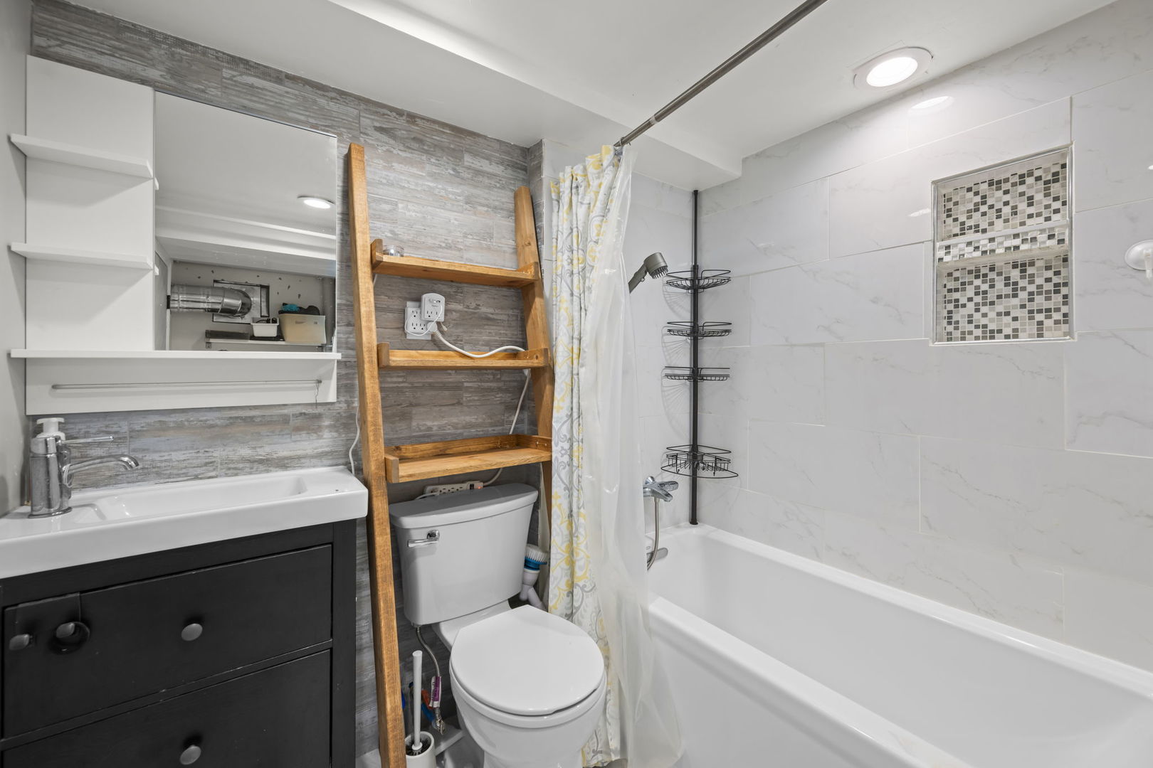 918 S Walnut Avenue Property Photo 30