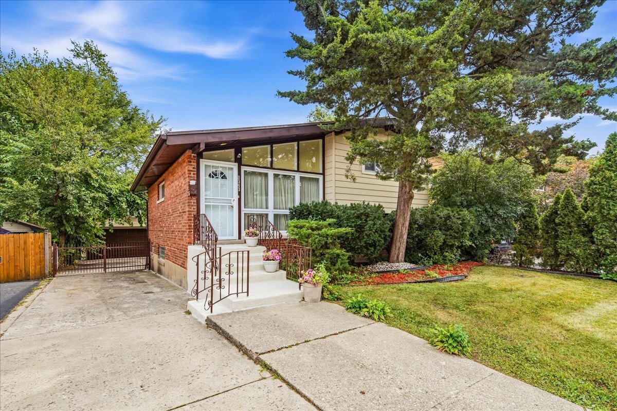 8343 S Kenwood Avenue Property Photo 1