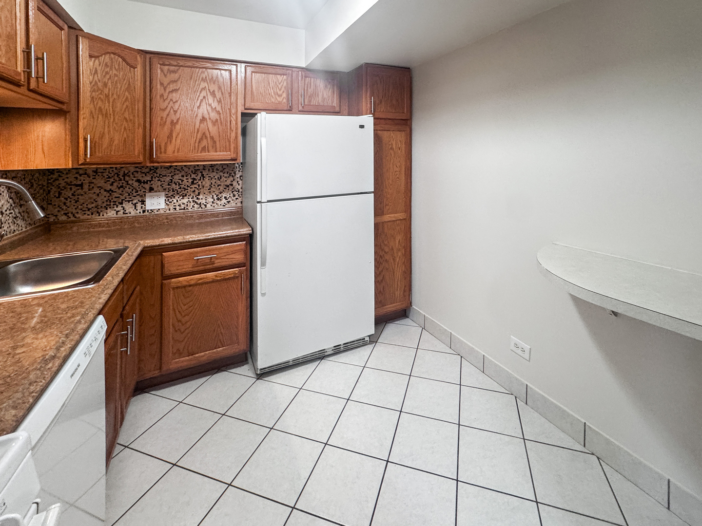 1471 N Winslowe Drive 101 Property Photo 2