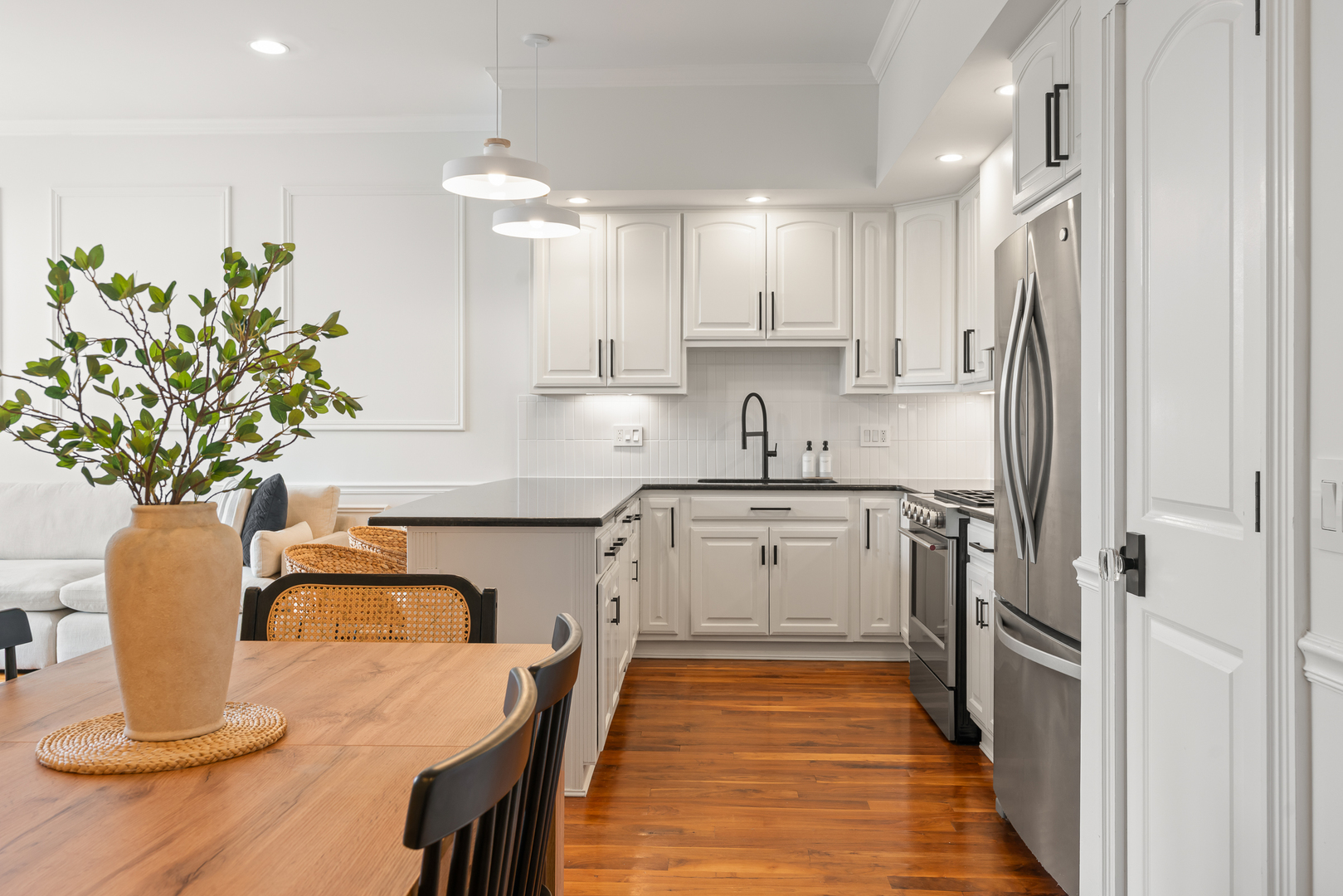 2507 N Halsted Street 4 Property Photo 6