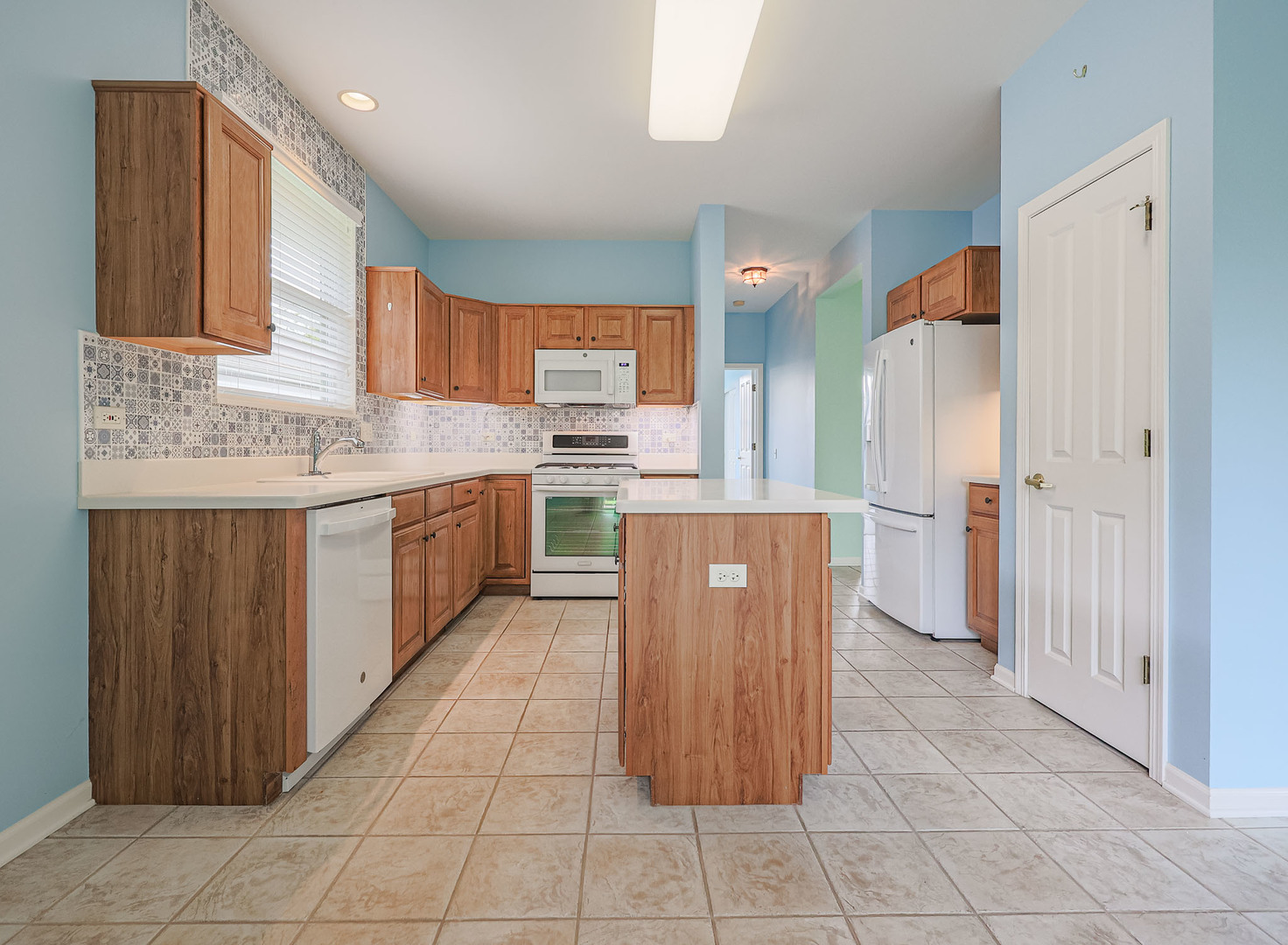 12928 W Willow Creek Lane Property Photo 5