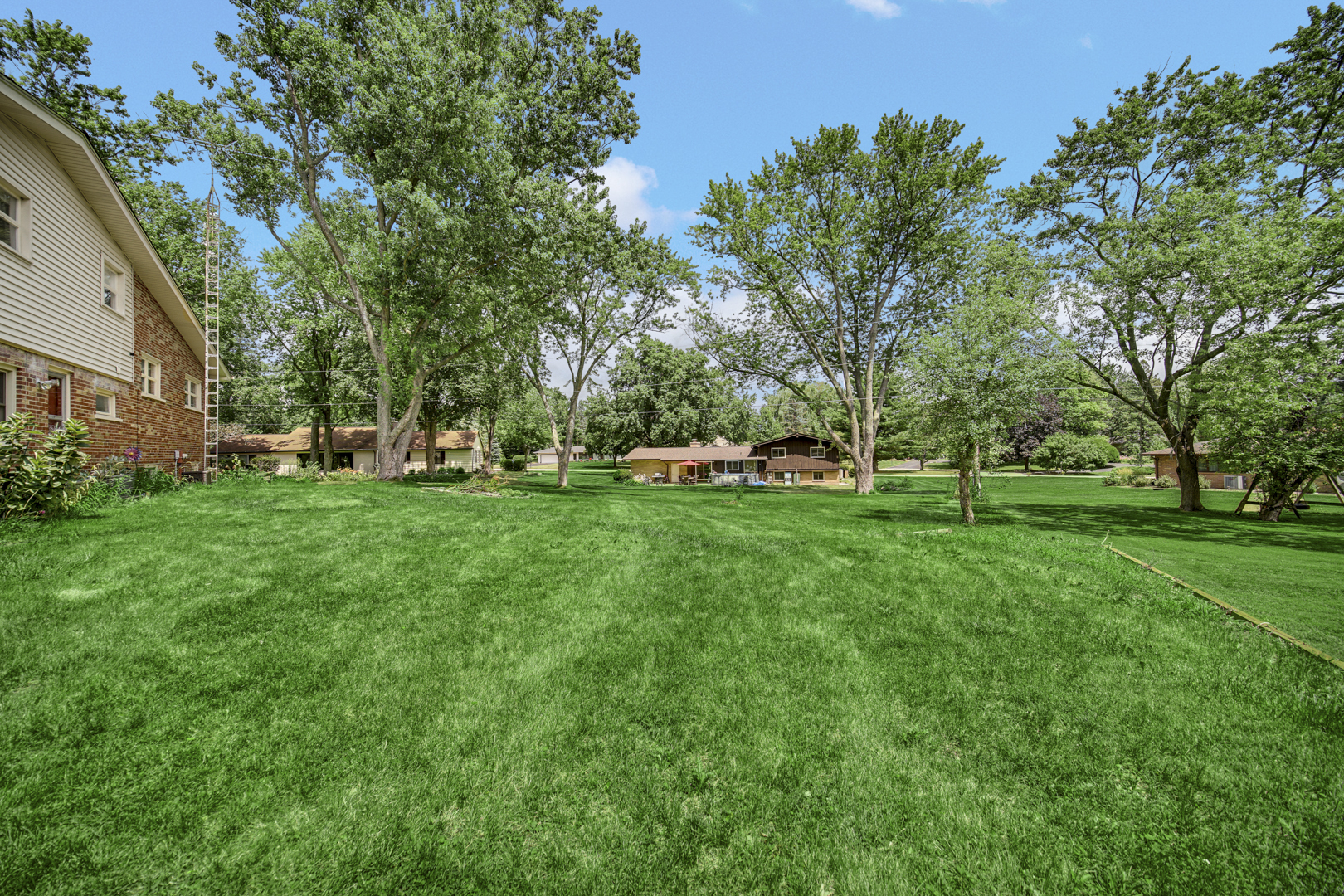 205 Sharon Drive Property Photo 3