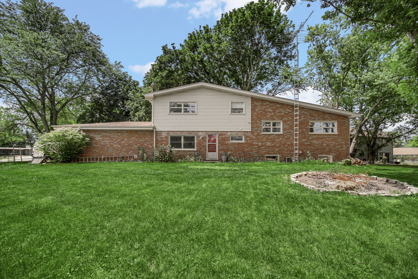 205 Sharon Drive Property Photo 16
