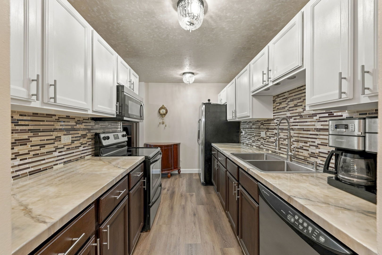 420 S Home Avenue 109n Property Photo 2