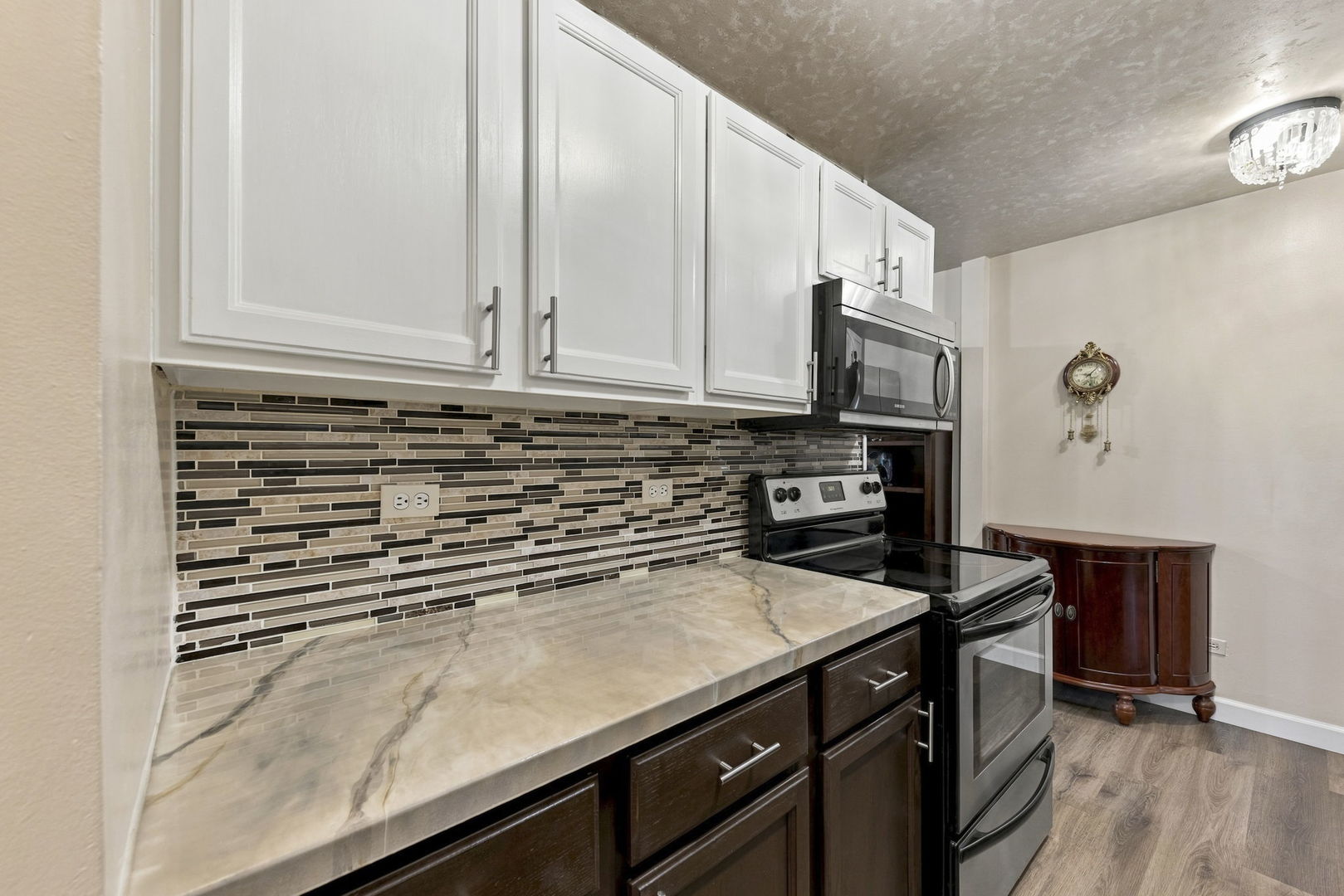 420 S Home Avenue 109n Property Photo 4