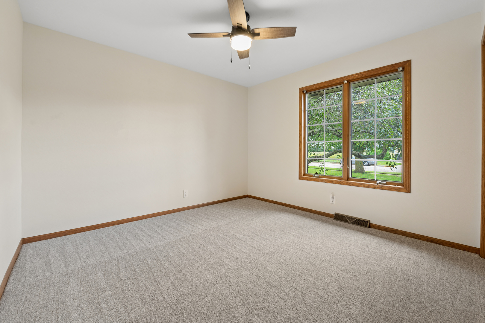 548 Winter Drive Property Photo 18