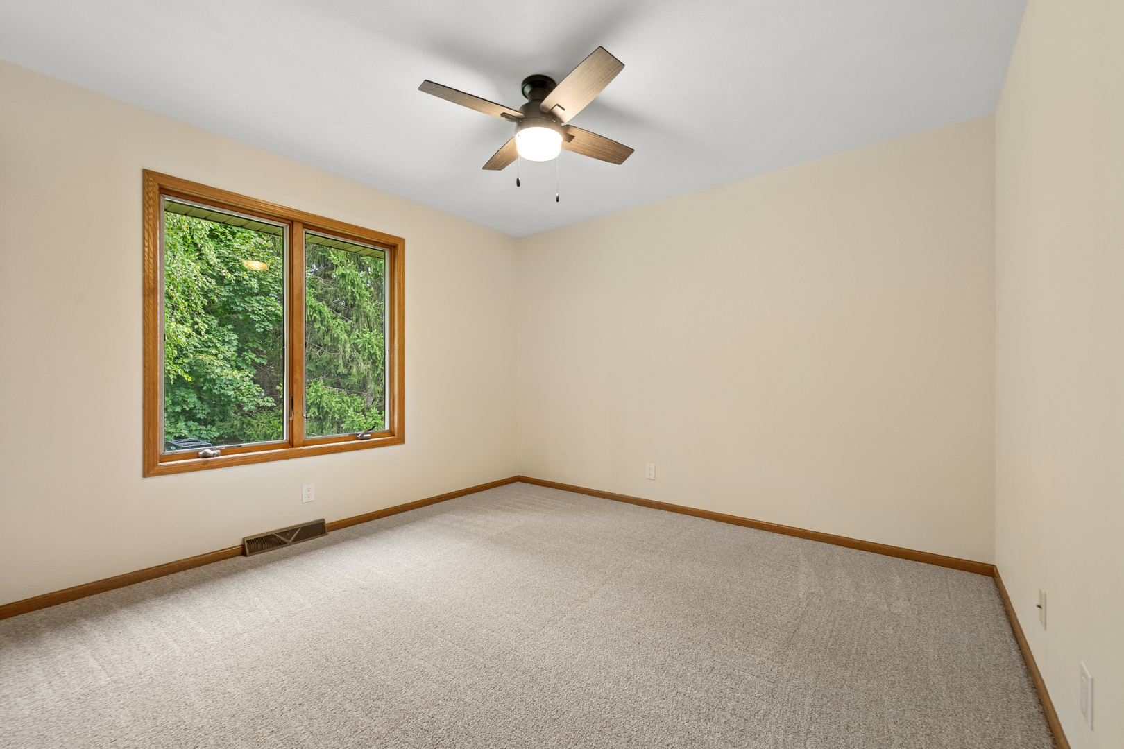 548 Winter Drive Property Photo 20