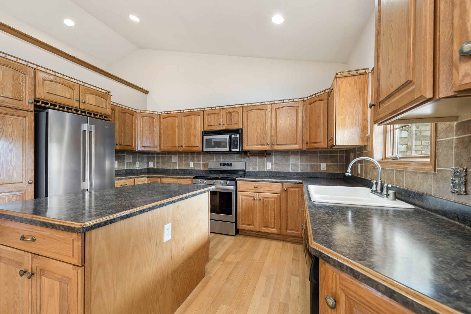 W5570 Double Drive Property Photo 10