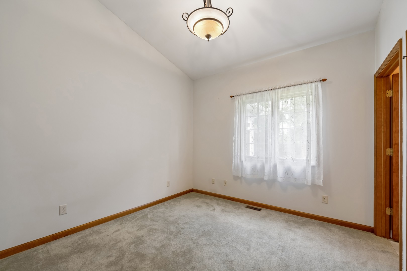 W5570 Double Drive Property Photo 17