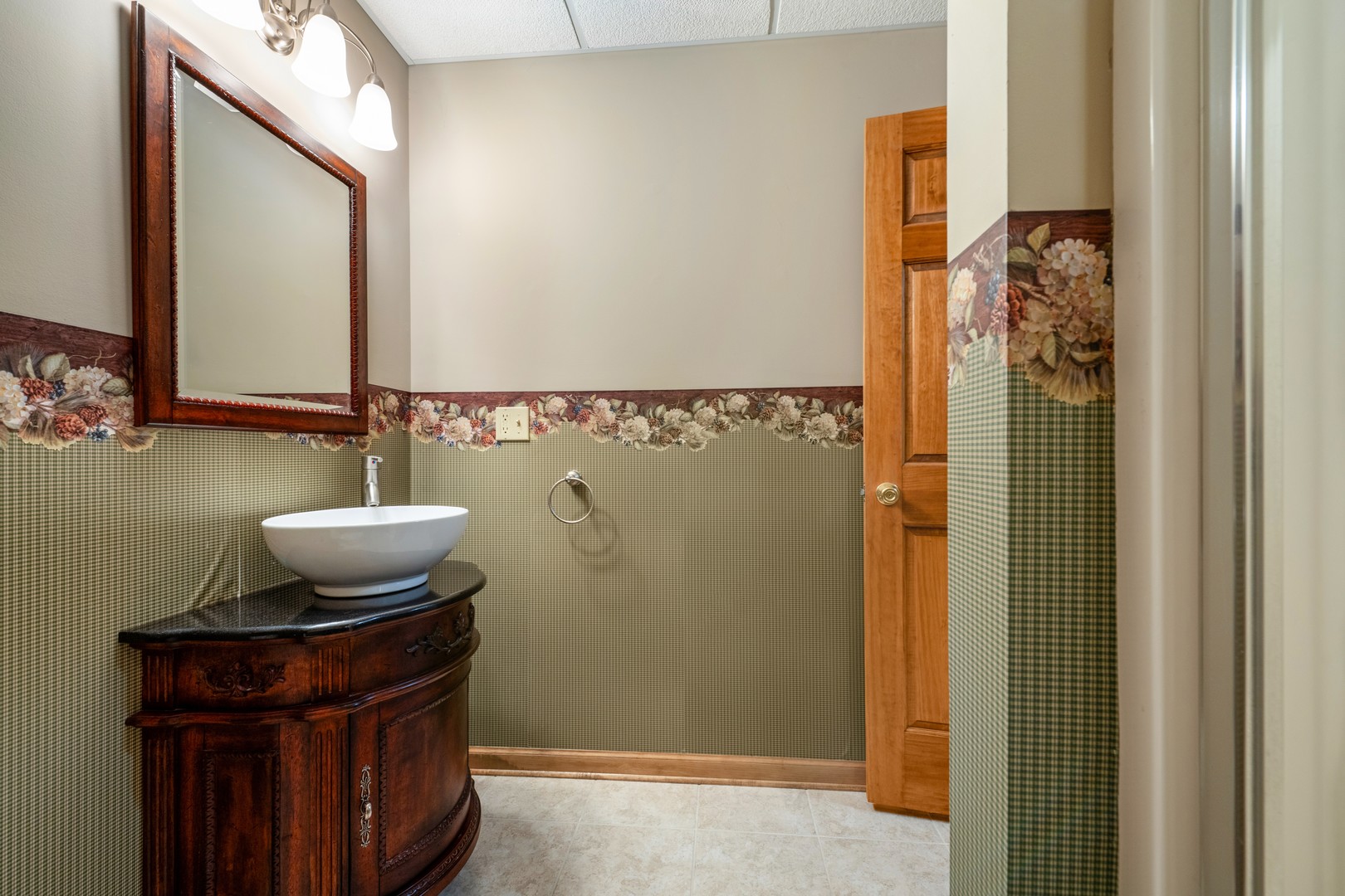 W5570 Double Drive Property Photo 28