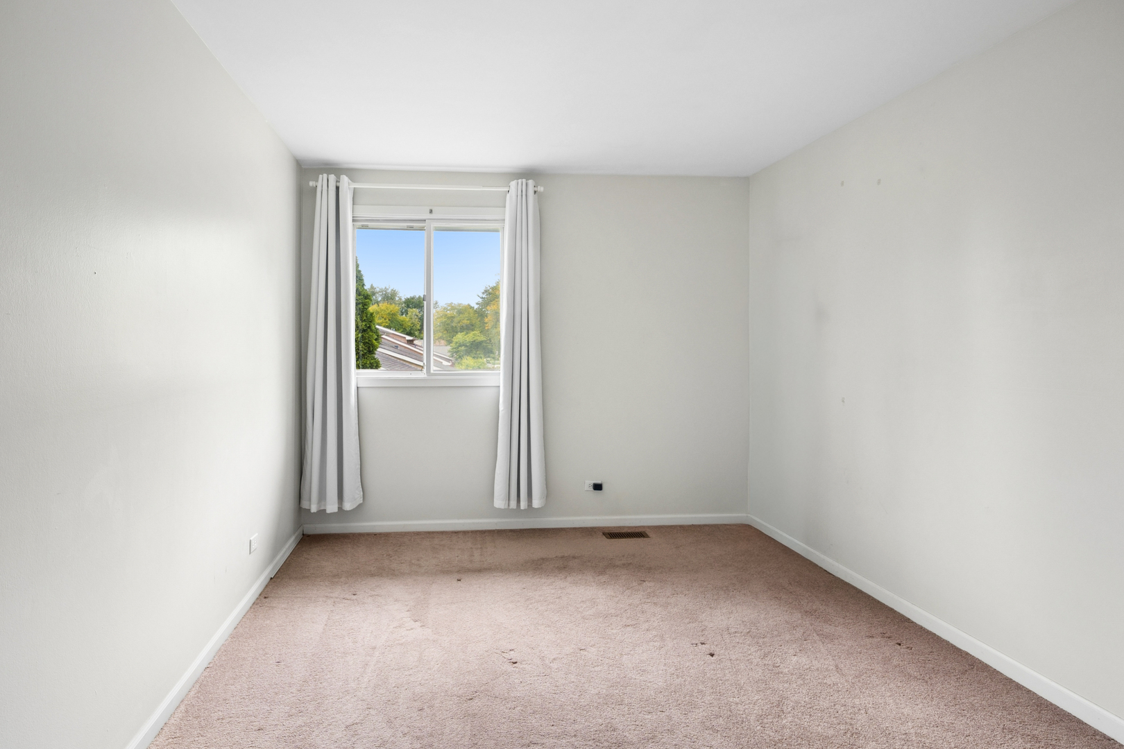 1502 Johnstown Court Property Photo 23