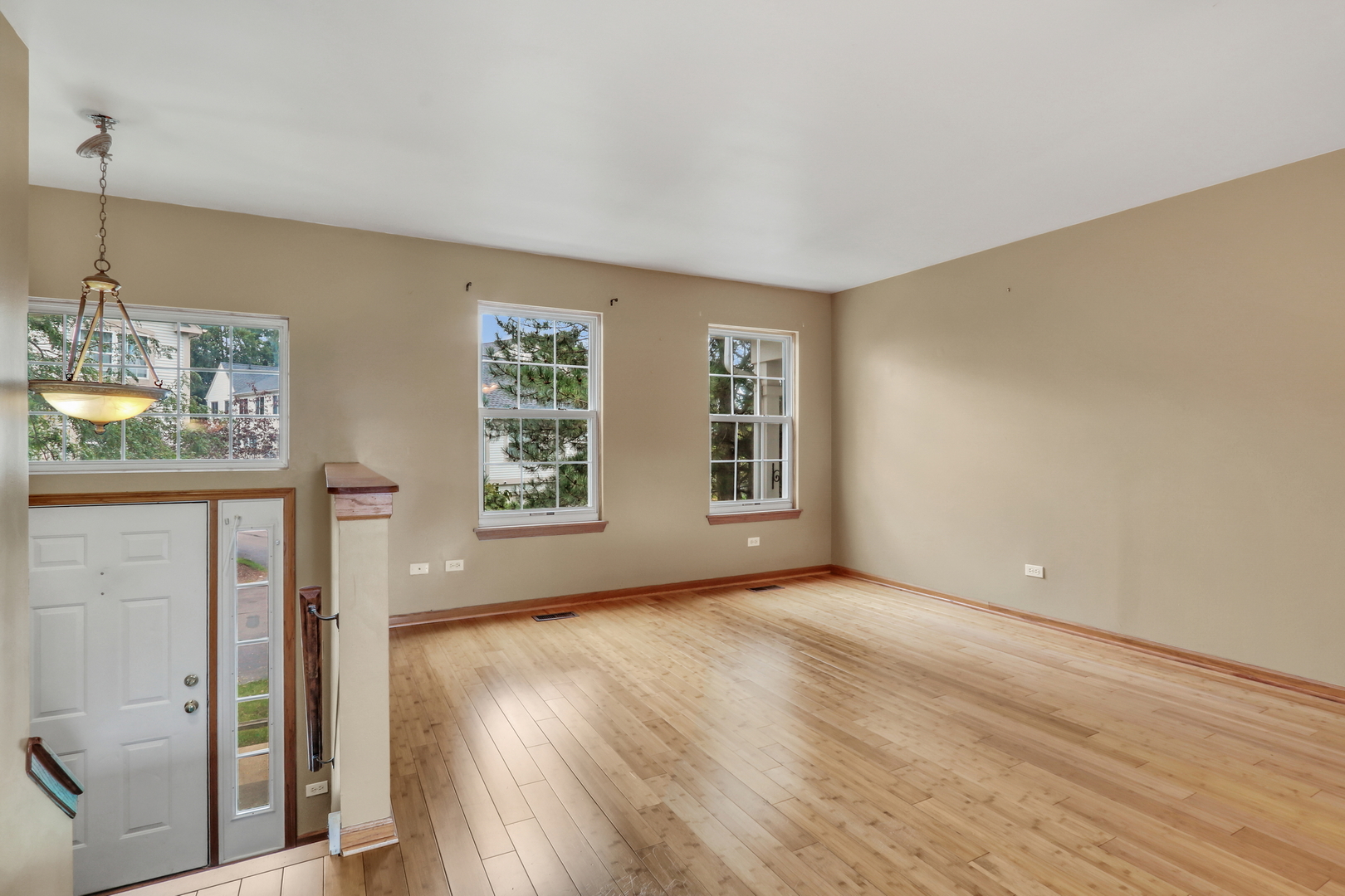 2595 N Augusta Drive Property Photo 3