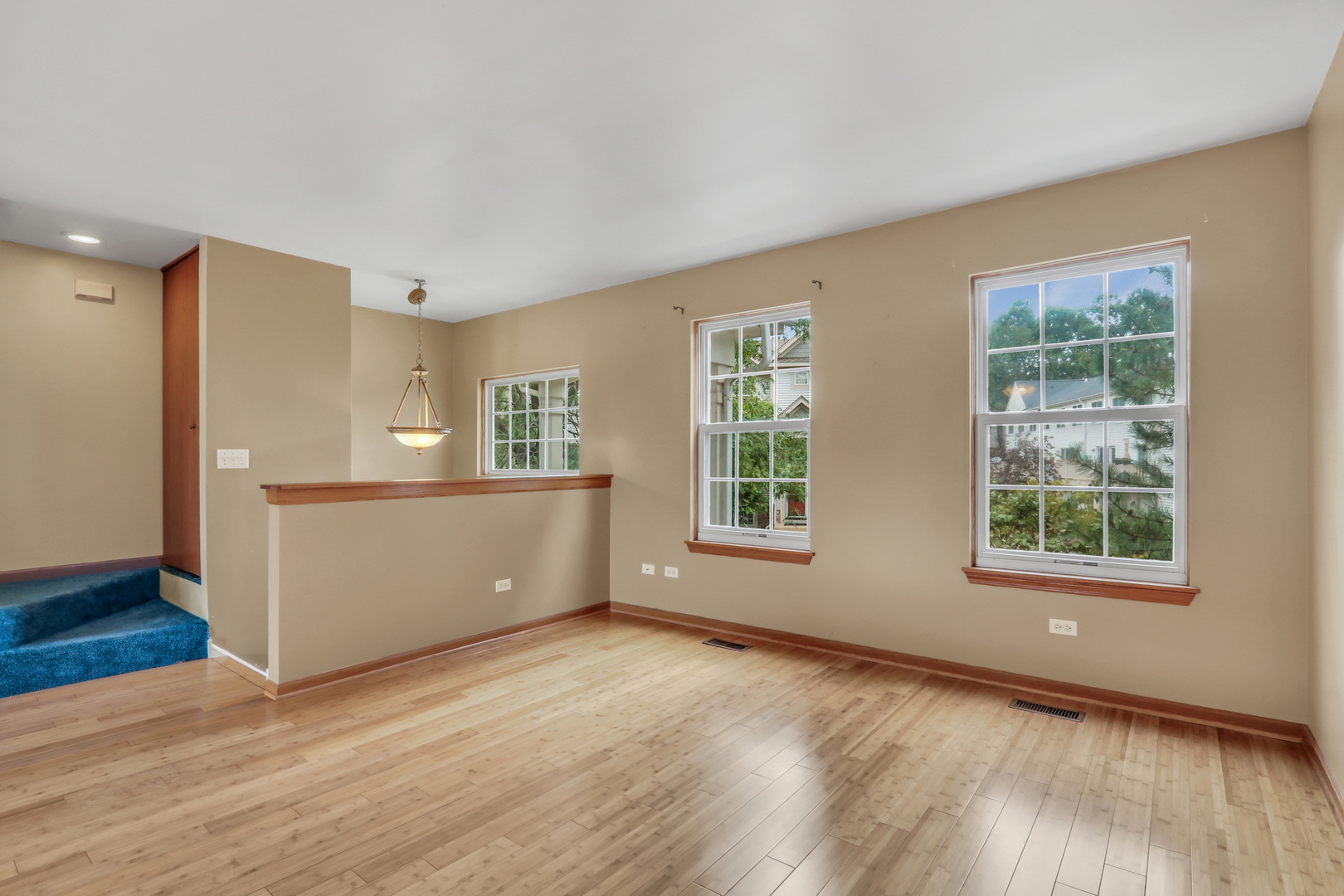 2595 N Augusta Drive Property Photo 4
