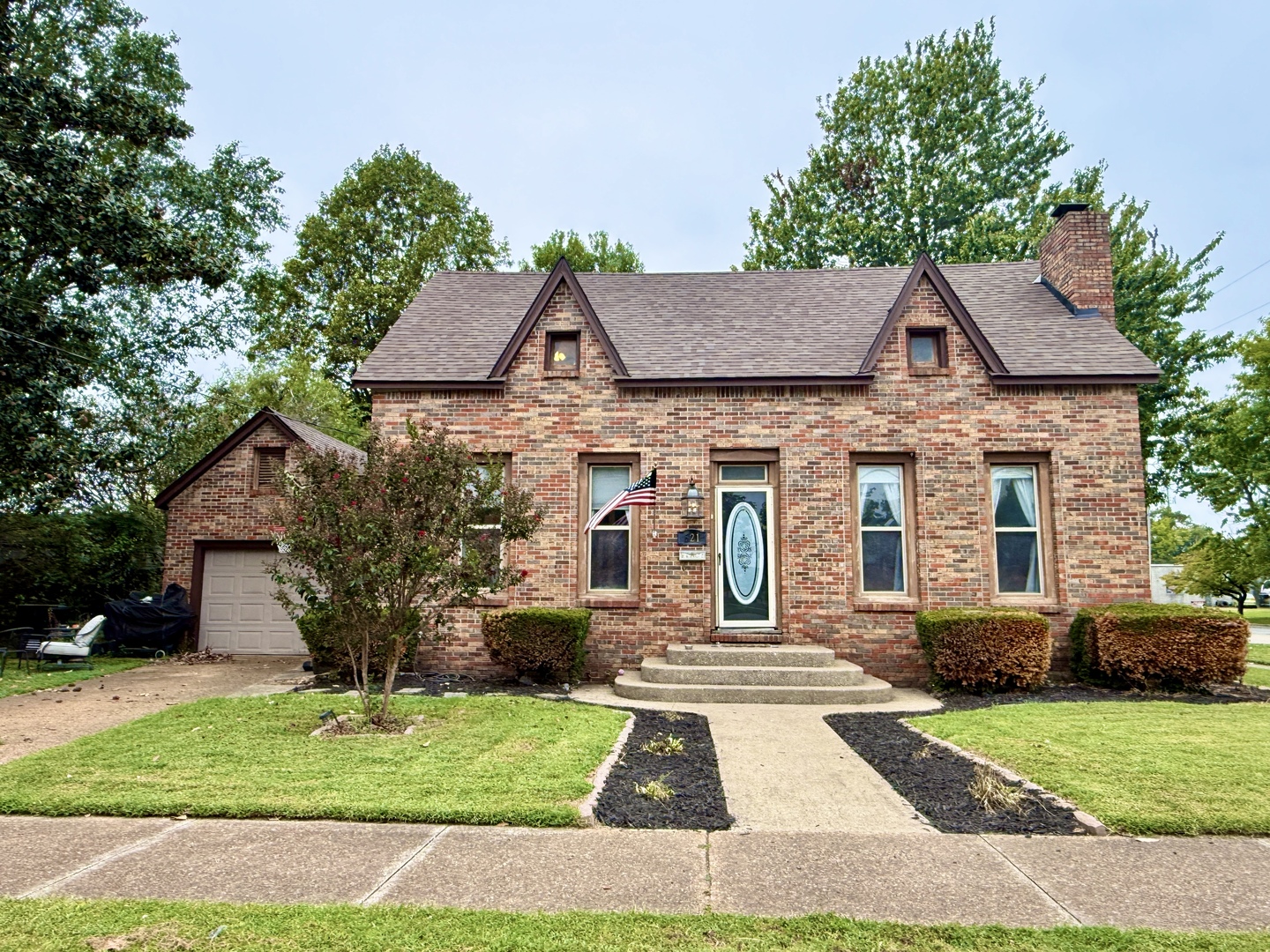 621 Metropolis Street Property Photo 1