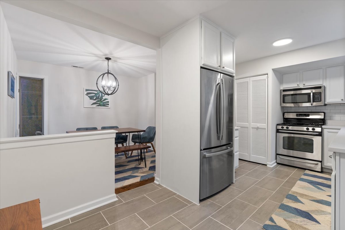 1512 W Diversey Parkway A Property Photo 15