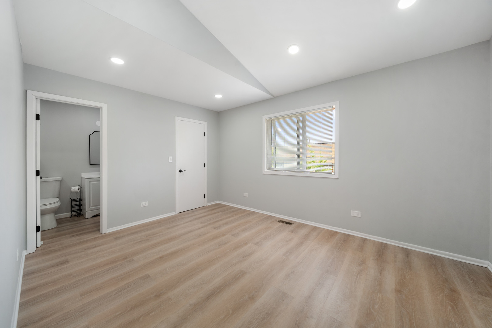 3354 Madison Street Property Photo 10