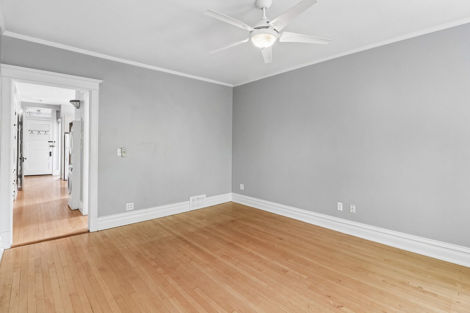 3643 N Hoyne Avenue 2 Property Photo 7