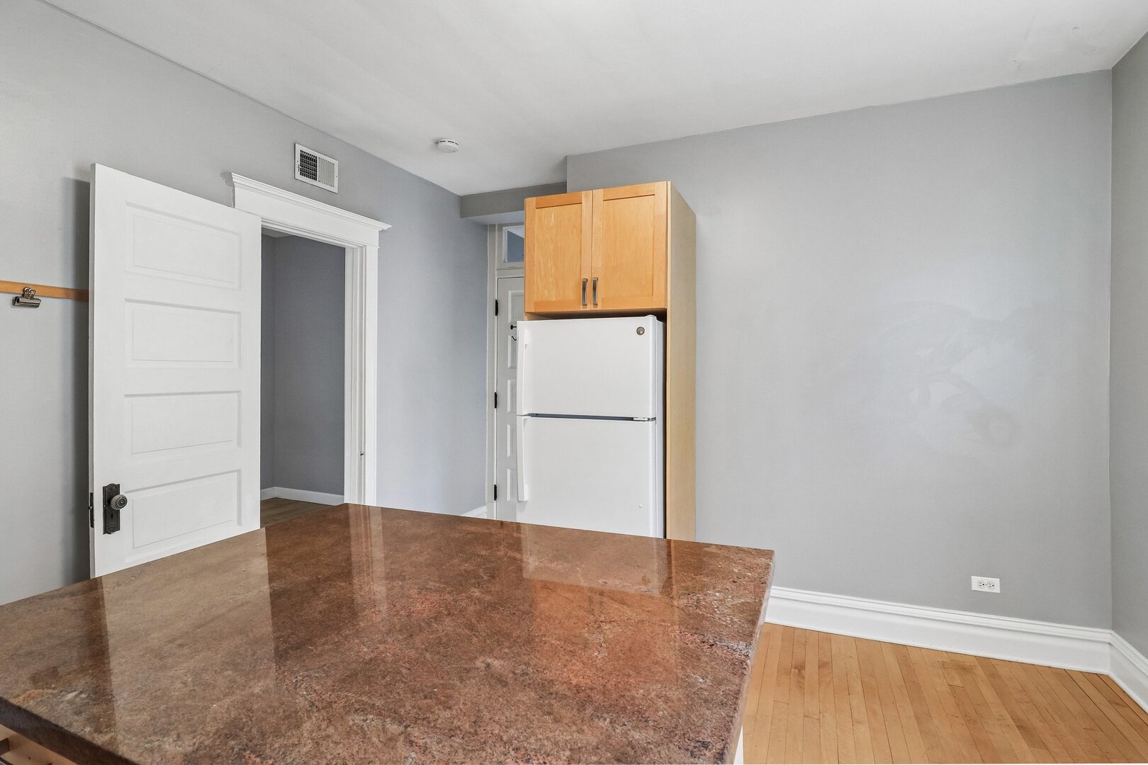 3643 N Hoyne Avenue 2 Property Photo 12