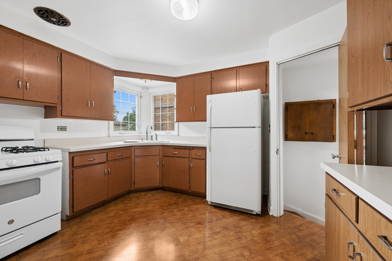 6219 N Kedvale Avenue Property Photo 10