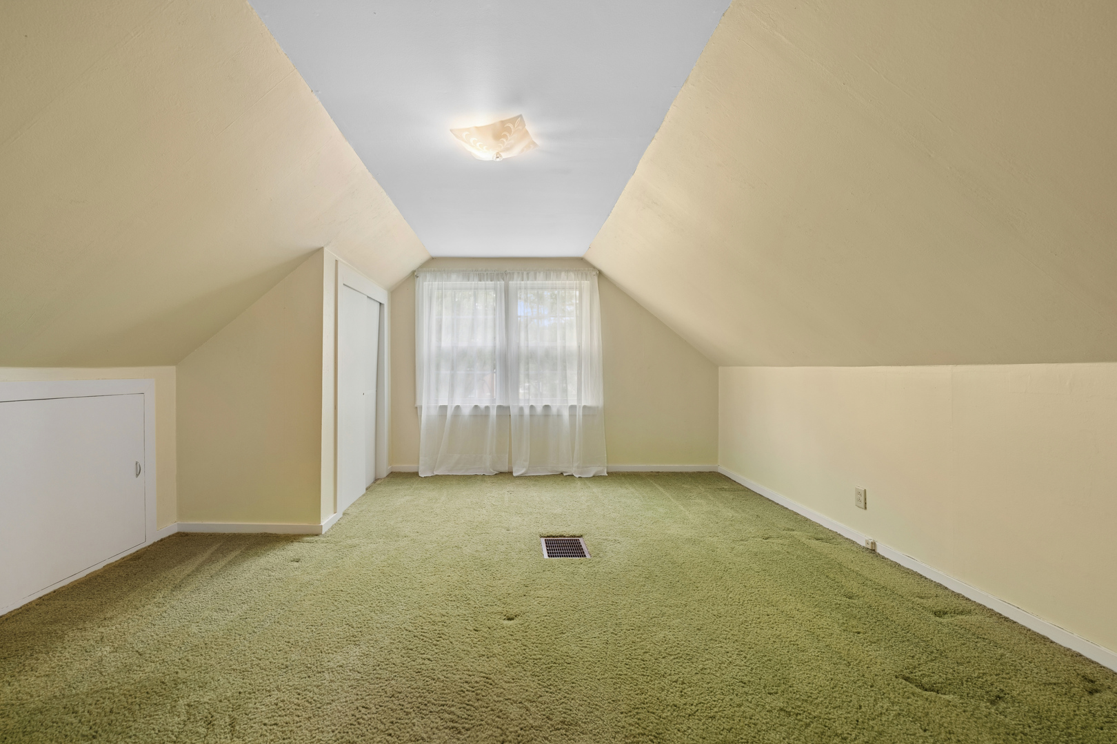 6219 N Kedvale Avenue Property Photo 13