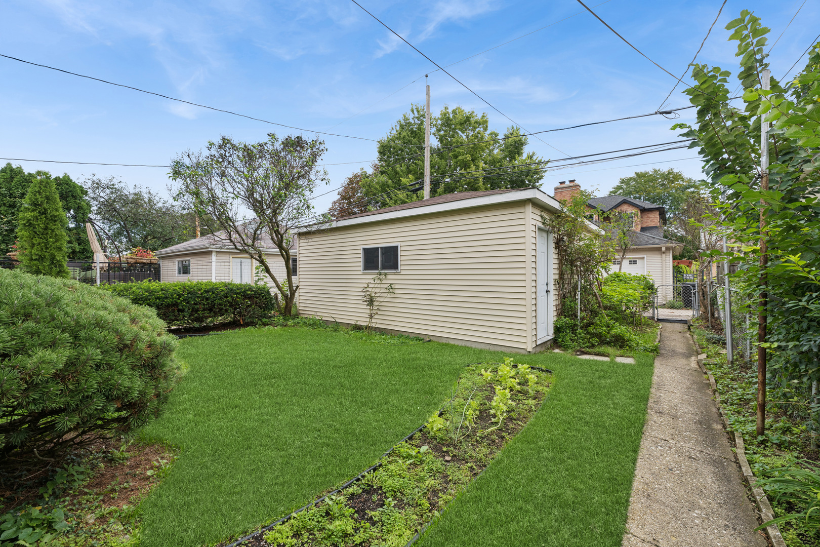 6219 N Kedvale Avenue Property Photo 17