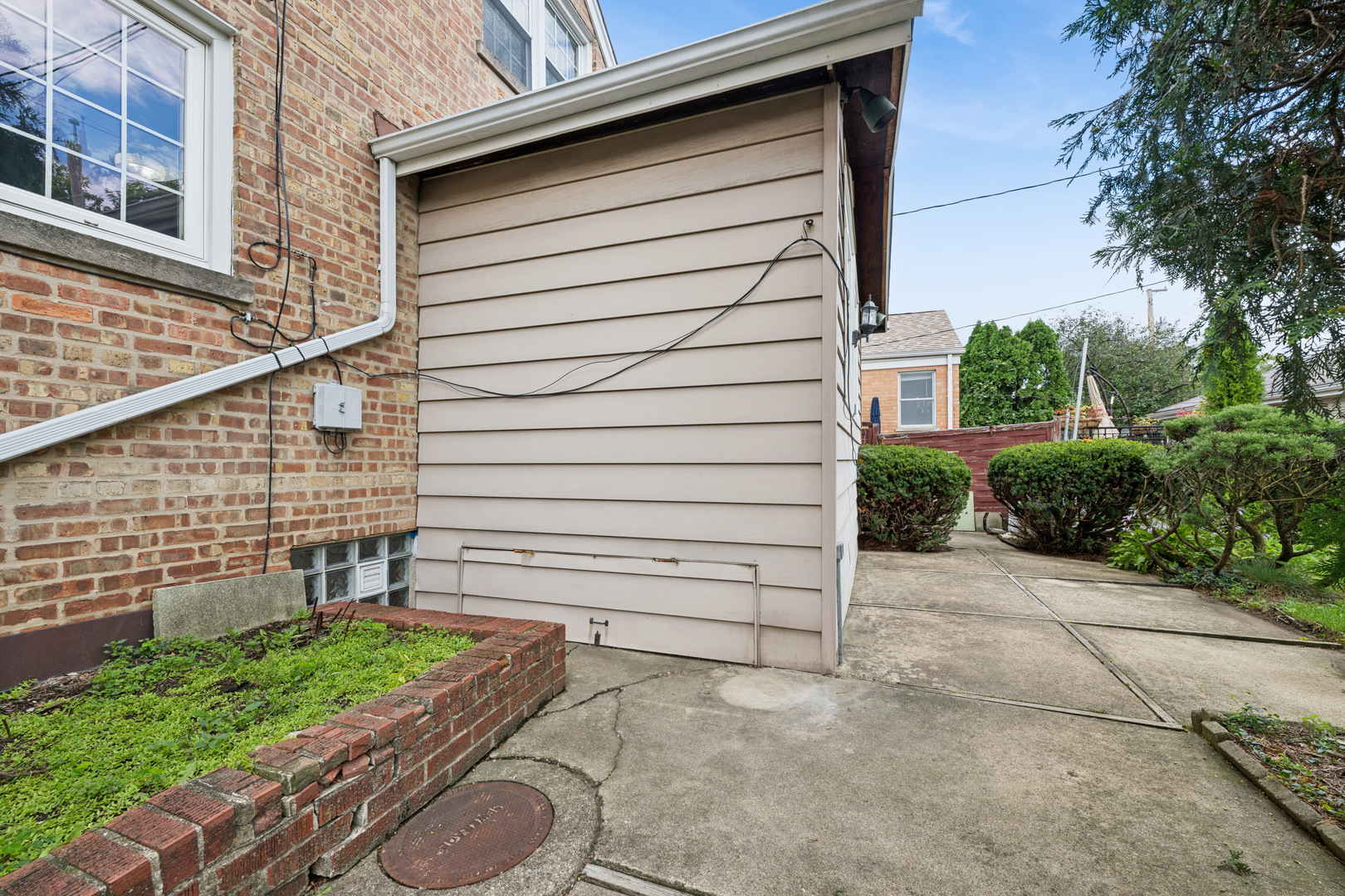 6219 N Kedvale Avenue Property Photo 20