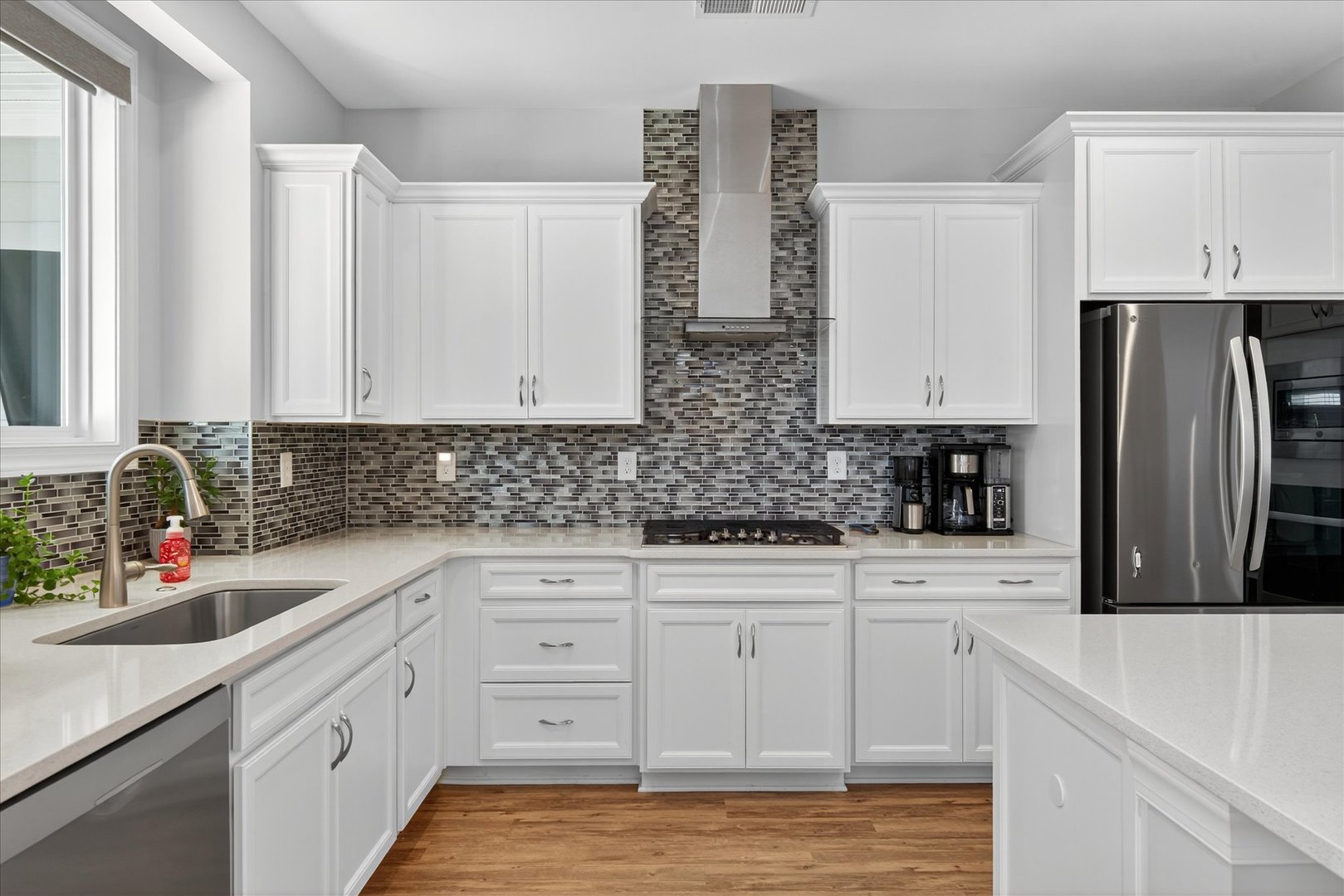 5816 Cheerful Lane Property Photo 17