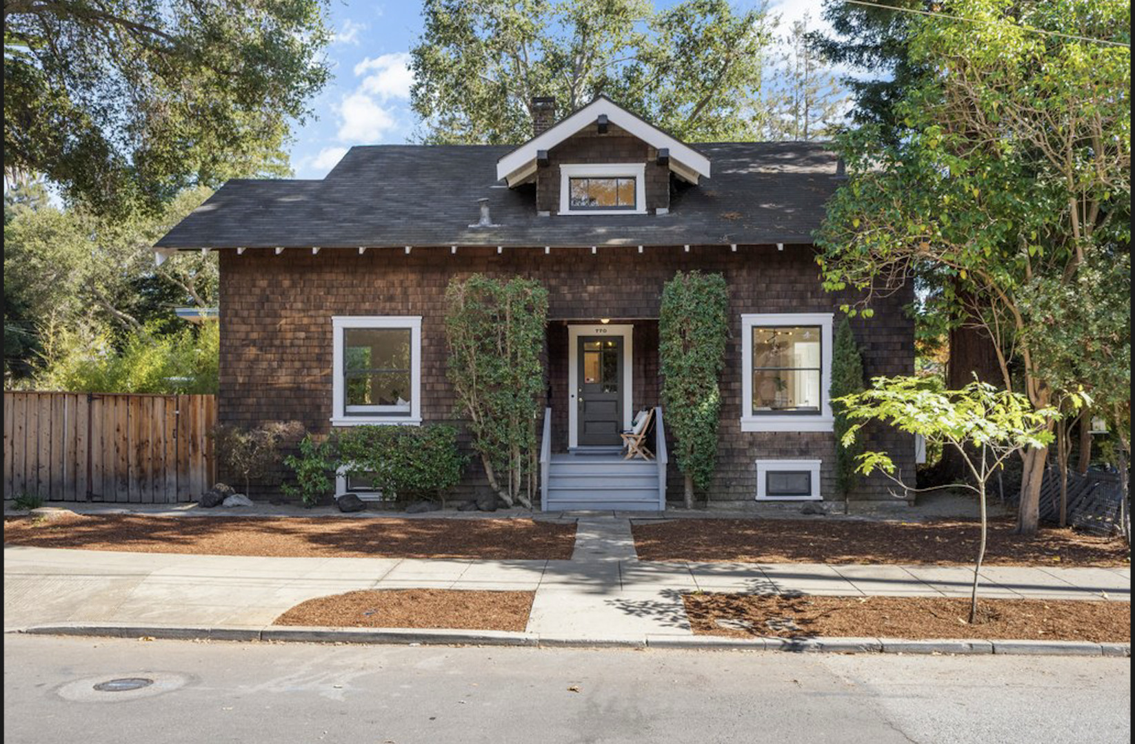 770 Everett Avenue Property Photo 1