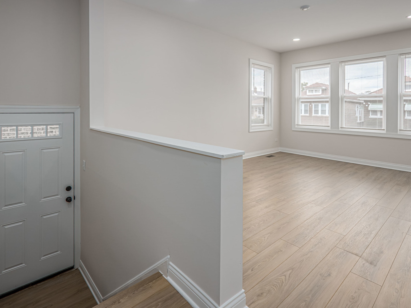 8411 S Throop Street Property Photo 2